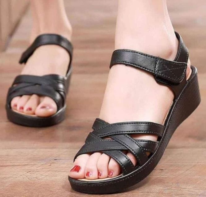 Women's Cross Strap Flat Sandal